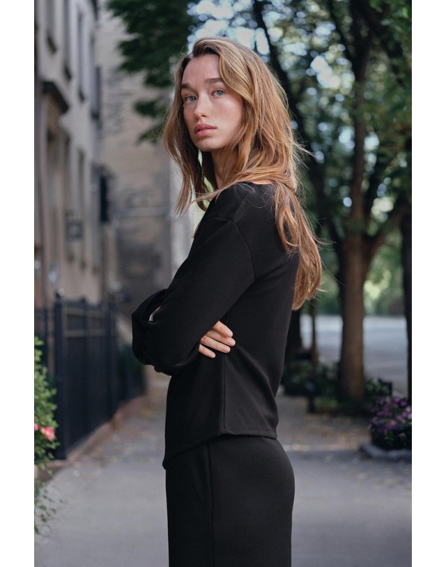 자라 자라 보트넥 브로치 긴팔 탑 5067/677/800 BLACK 블랙 착용컷