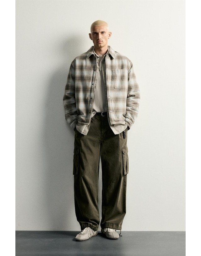 자라 자라 릴렉스핏 체크 시어링 오버셔츠 4302/324/102 GREY / TAN 카키 착용컷