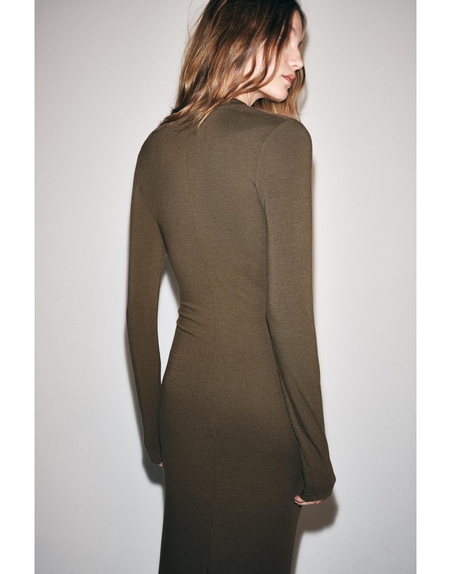자라 자라 스쿱넥 슬림핏 롱 원피스 5039/480/507 DARK KHAKI 카키 착용컷