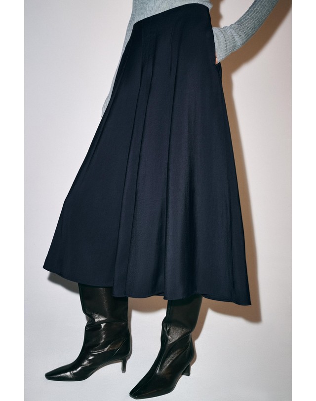 자라 자라 비스코스 플레어 미디 스커트 2287/828/401 NAVY BLUE 네이비 착용컷