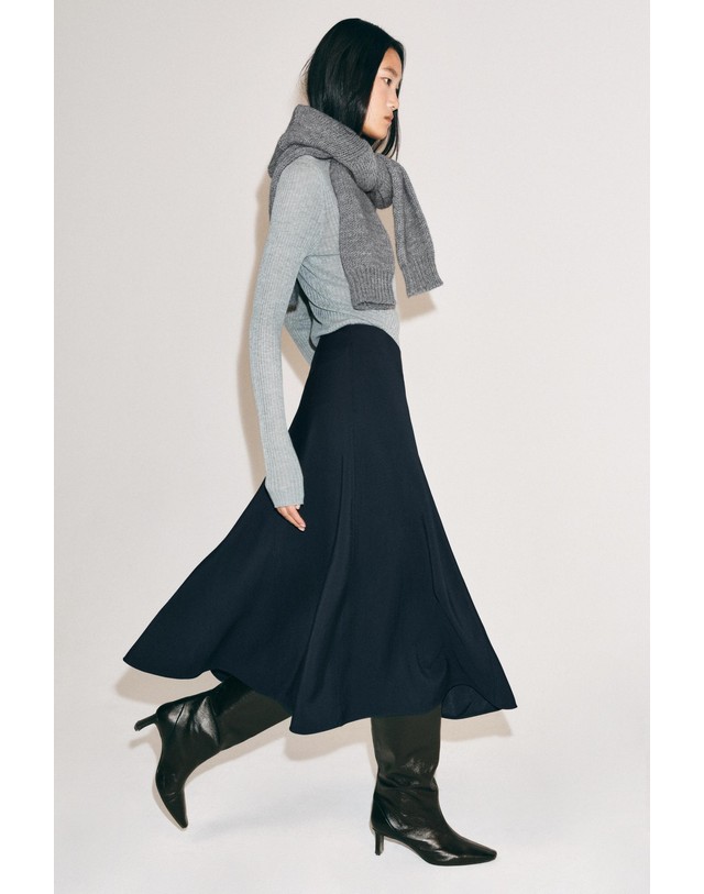 자라 자라 비스코스 플레어 미디 스커트 2287/828/401 NAVY BLUE 네이비 착용컷