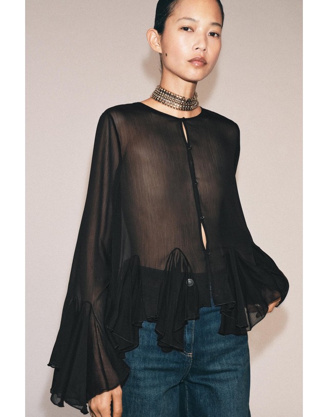 자라 자라 시스루 러플 라운드넥 긴팔 셔츠 1385/375/800 BLACK 블랙 착용컷