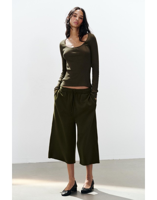 자라 자라 롱 와이드 플러시 버뮤다 팬츠 4174/831/505 KHAKI 카키 착용컷