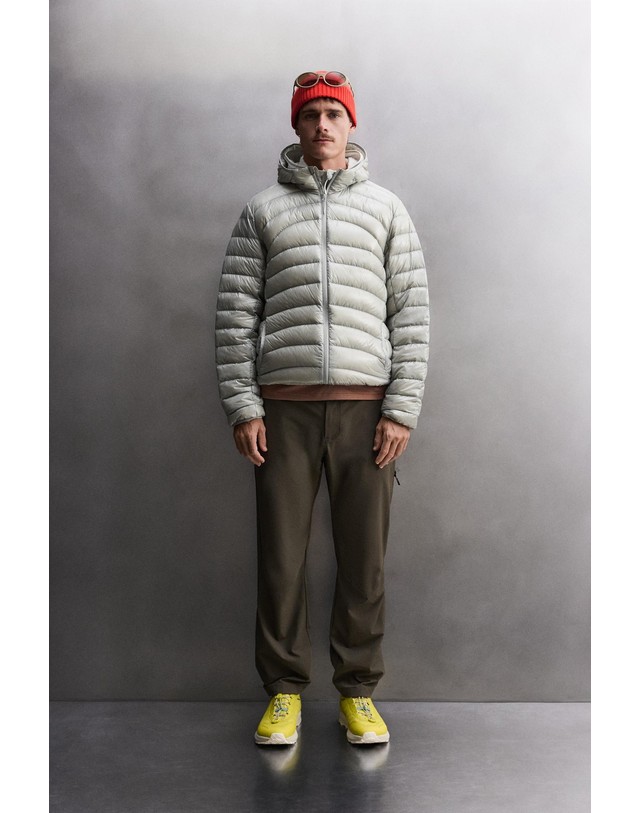 자라 자라 테크니컬 후드 다운 숏 패딩 자켓 3286/327/811 LIGHT GREY 그레이 착용컷