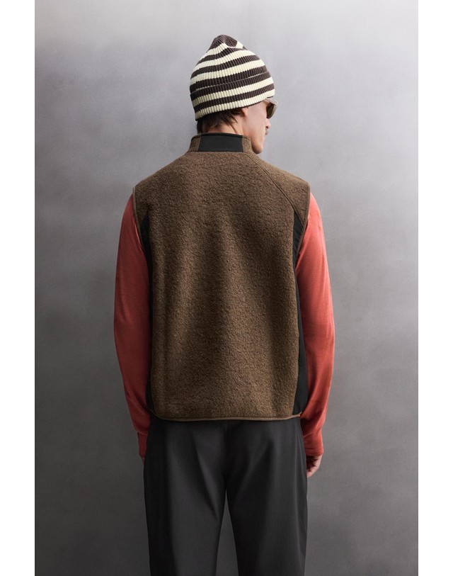자라 자라 컬러블록 플리스 집업 조끼 6096/306/716 DARK BROWN 초콜릿 착용컷