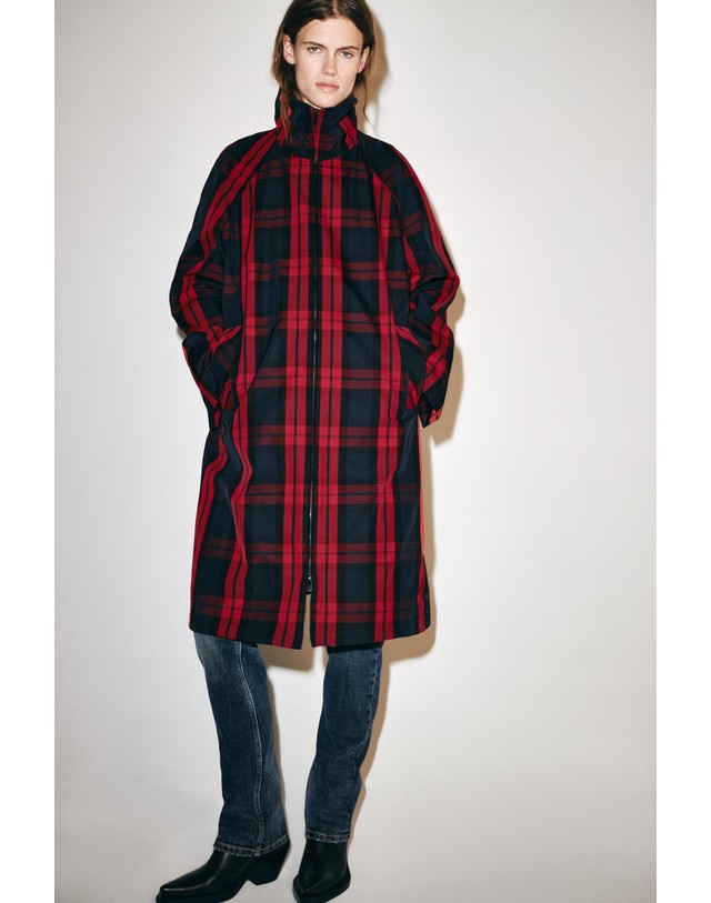 자라 자라 체크 미디 트렌치 코트 3918/243/076 RED/NAVY 멀티컬러 착용컷