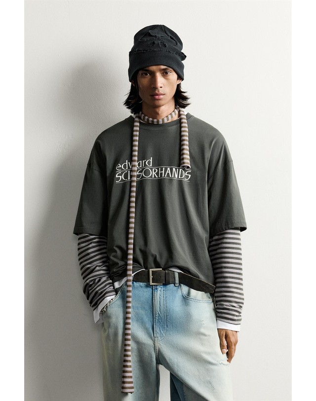 자라 자라 에드워드 가위손 긴팔 티셔츠 5644/349/922 DARK GREY 그레이 착용컷