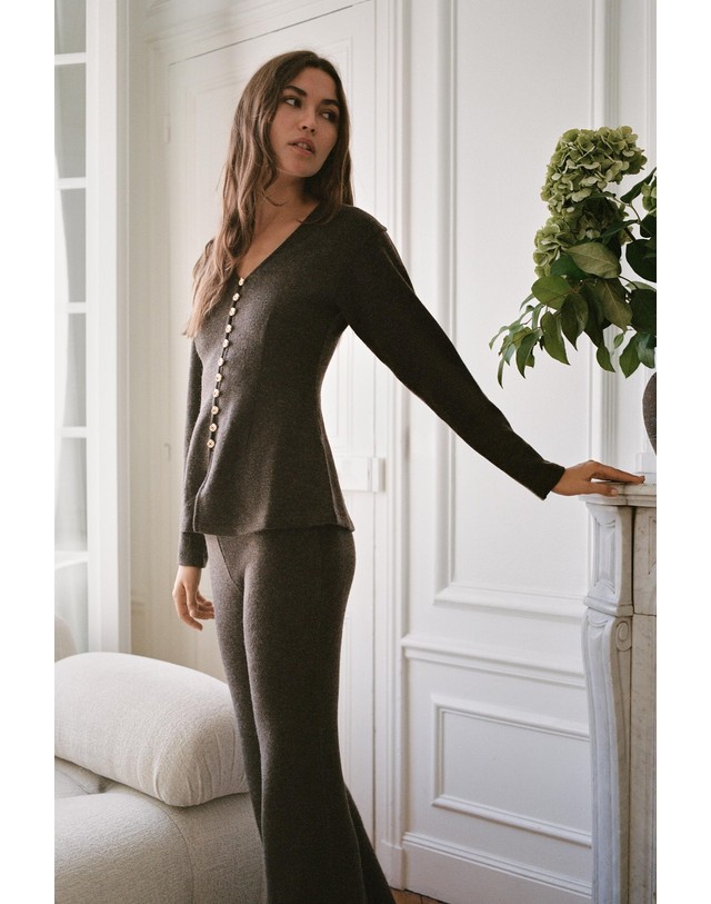 자라 자라 페플럼 브이넥 버튼 자켓 1058/630/719 BROWN VIGORE 초콜릿 착용컷