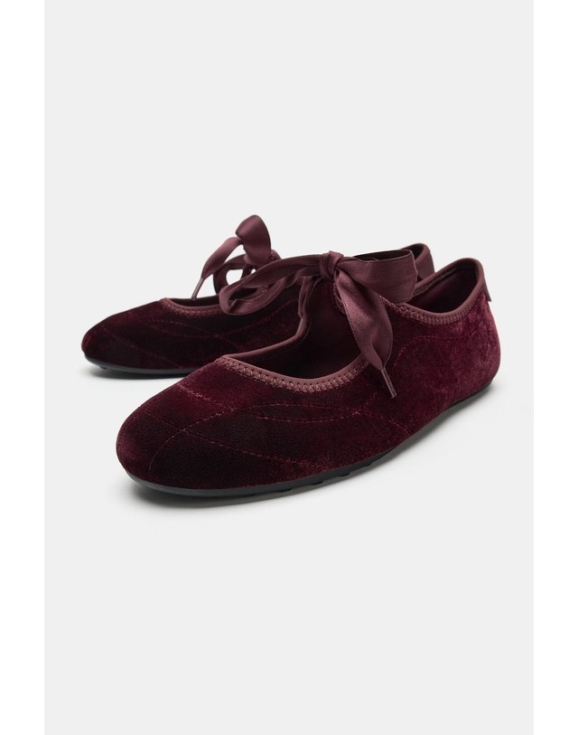 자라 자라 스포티 벨벳 발레리나 플랫슈즈 5865/810/025 BURGUNDY RED 레드 착용컷