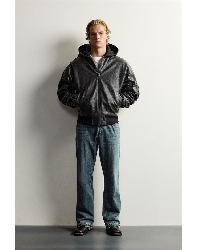 자라 자라 후드 레더 이펙트 봄버 자켓 8491/802/099 BLACK / BROWN 블랙 착용컷