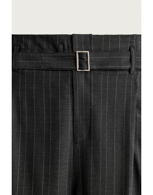 자라 자라 핀스트라이프 릴렉스핏 정장 팬츠 5432/075/084 BLACK / WHITE 그레이 착용컷