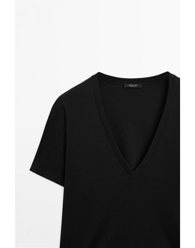 마시모두띠 마시모두띠 브이넥 레귤러핏 반팔 코튼 티셔츠 6831/935 BLACK 블랙 착용컷