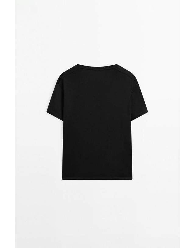 마시모두띠 마시모두띠 브이넥 레귤러핏 반팔 코튼 티셔츠 6831/935 BLACK 블랙 착용컷