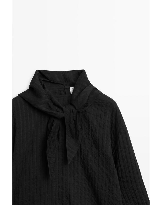 마시모두띠 마시모두띠 스트라이프 스카프넥 린넨 긴팔 셔츠 5199/999 BLACK 블랙 착용컷