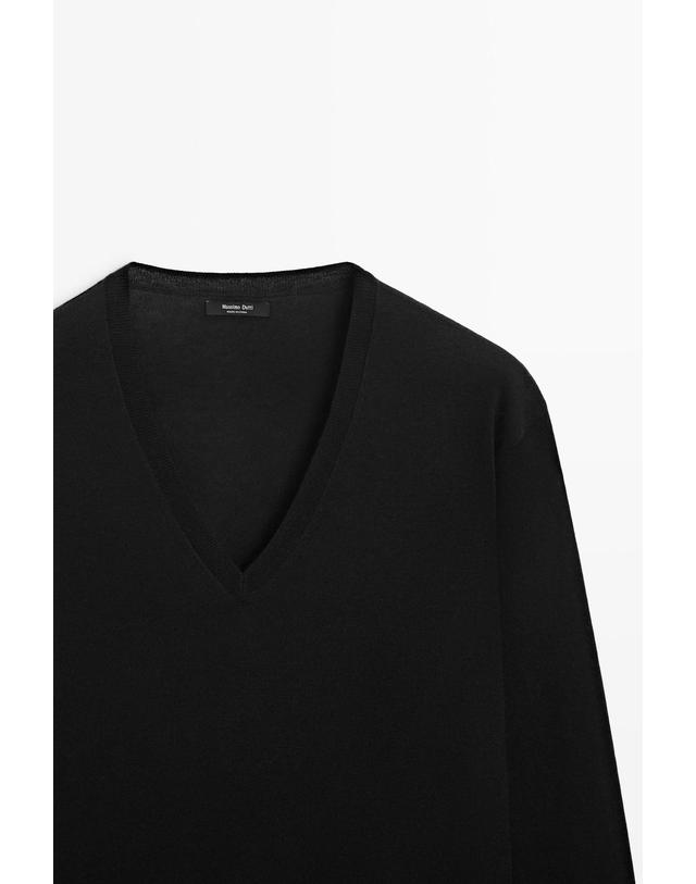 마시모두띠 마시모두띠 울 혼방 브이넥 니트 스웨터 5693/578 BLACK 블랙 착용컷