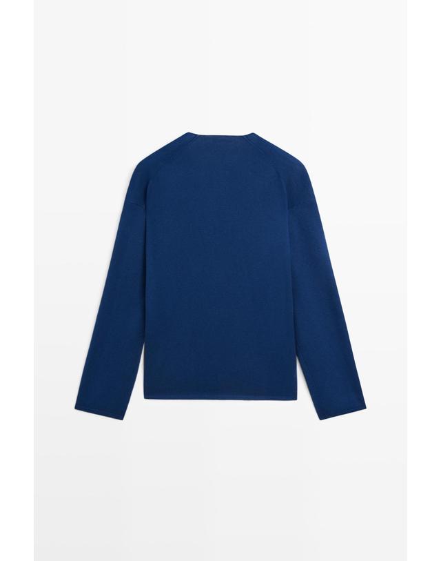 마시모두띠 마시모두띠 스트라이프 브이넥 니트 스웨터 5606/527 NAVY BLUE 네이비 착용컷