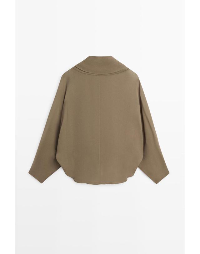 마시모두띠 마시모두띠 드레이프 서플리스넥 블라우스 5190/590 DARK KHAKI 카키 착용컷