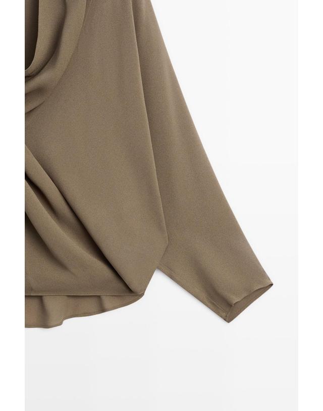 마시모두띠 마시모두띠 드레이프 서플리스넥 블라우스 5190/590 DARK KHAKI 카키 착용컷