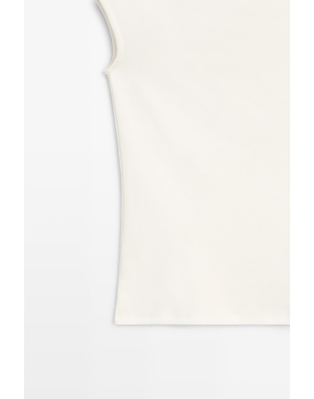 마시모두띠 마시모두띠 퍼넬넥 민소매 니트 탑 6259/577 OFF WHITE 아이보리 착용컷