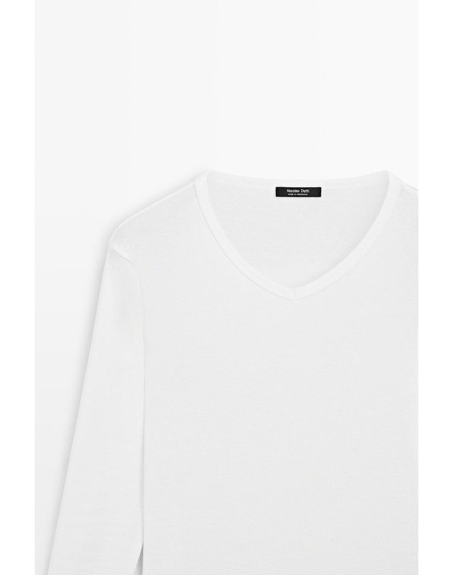 마시모두띠 마시모두띠 순면 브이넥 긴팔 티셔츠 6859/820 OFF WHITE 아이보리 착용컷