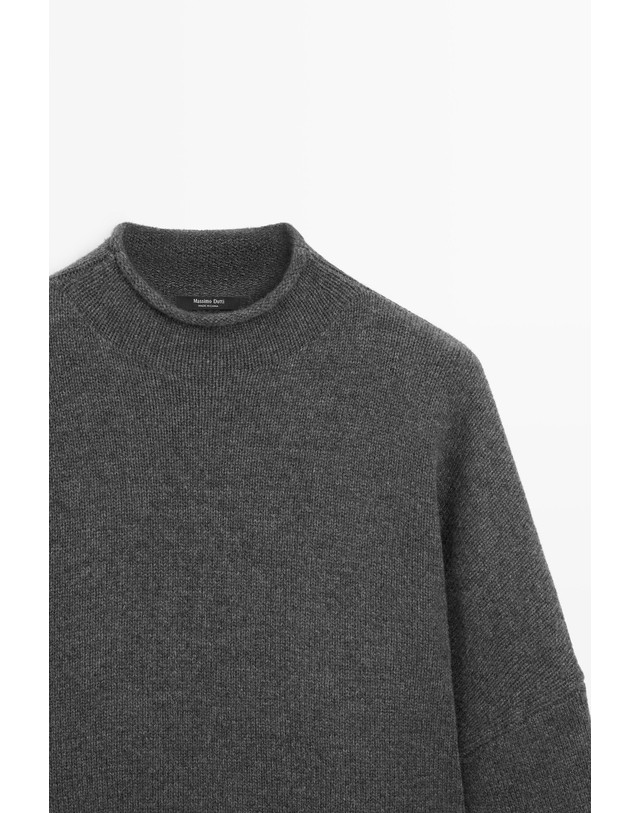 마시모두띠 마시모두띠 오버사이즈 울 하이넥 니트 스웨터 5641/595 DARK GREY 그레이 착용컷