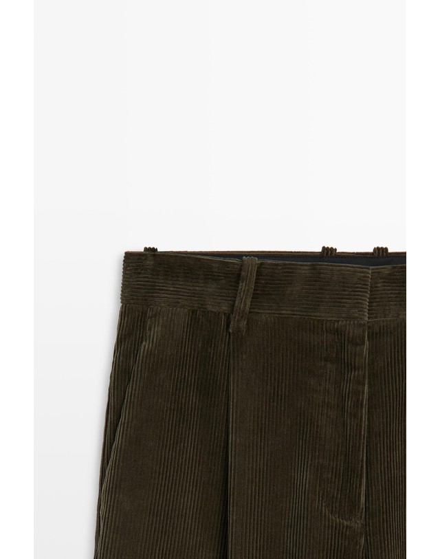 마시모두띠 마시모두띠 플리츠 와이드 코듀로이 팬츠 5041/506 KHAKI 그린 착용컷