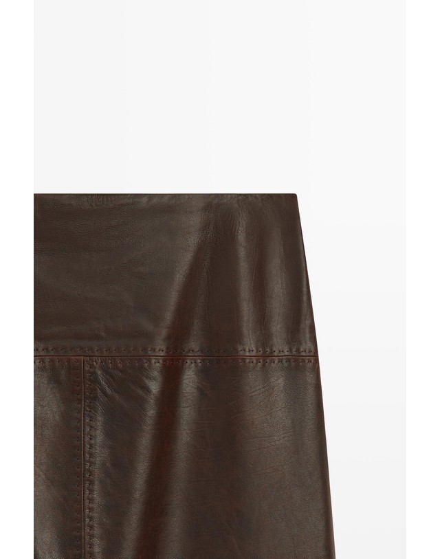 마시모두띠 마시모두띠 스트레이트 레더 미디 스커트 5301/301 BROWN 초콜릿 착용컷