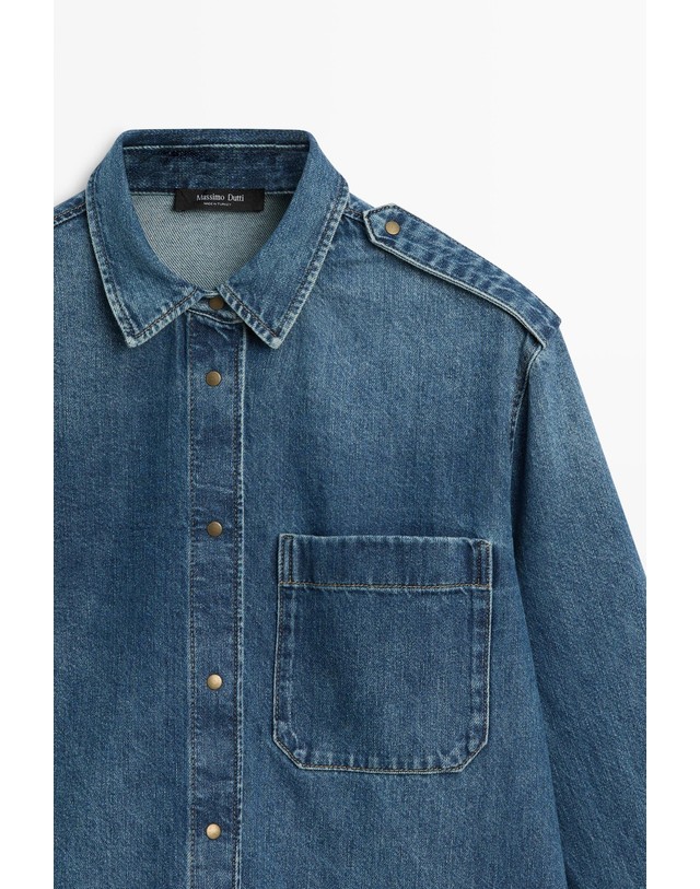 마시모두띠 마시모두띠 숄더 탭 디테일 데님 셔츠 5172/871 MEDIUM BLUE 블루 착용컷