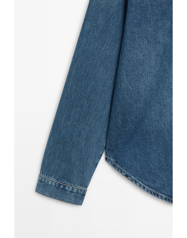 마시모두띠 마시모두띠 숄더 탭 디테일 데님 셔츠 5172/871 MEDIUM BLUE 블루 착용컷
