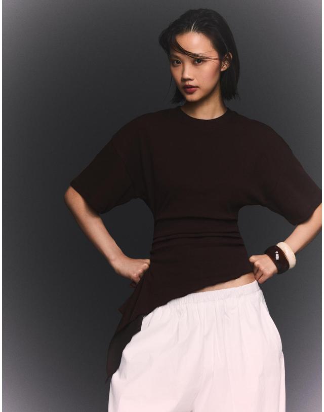 버쉬카 버쉬카 테크니컬 셔링 반팔 티셔츠 1429/360 BROWN 브라운 착용컷