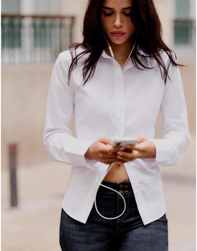 버쉬카 버쉬카 슬림핏 화이트 긴팔 셔츠 2910/710 WHITE 착용컷