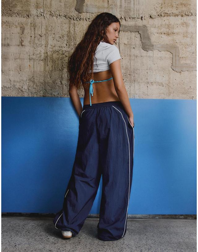 버쉬카 버쉬카 테크니컬 와이드 파라슈트 팬츠 2598/710 NAVY 네이비 착용컷