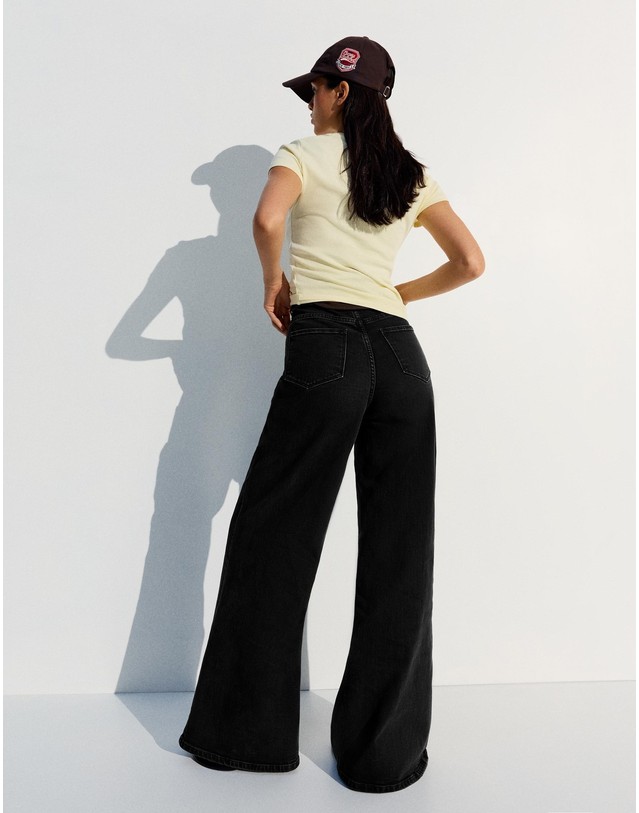 버쉬카 버쉬카 하이라이즈 와이드 블랙 청바지 2867/054 BLACK 네이비 착용컷