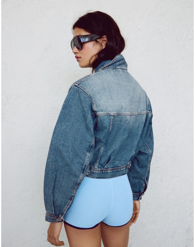 버쉬카 버쉬카 크롭 벌룬 데님 자켓 0888/180 LIGHT BLUE 블루 착용컷