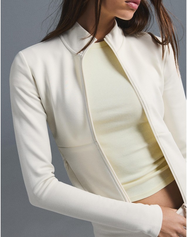 버쉬카 버쉬카 베이직 골지 집업 자켓 2673/741 CREAM 아이보리 착용컷