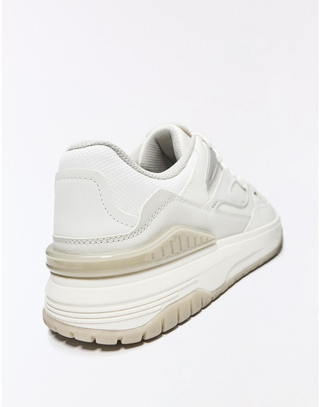 버쉬카 버쉬카 청키 패널 트레이닝 스니커즈 2416/864 WHITE 화이트 착용컷