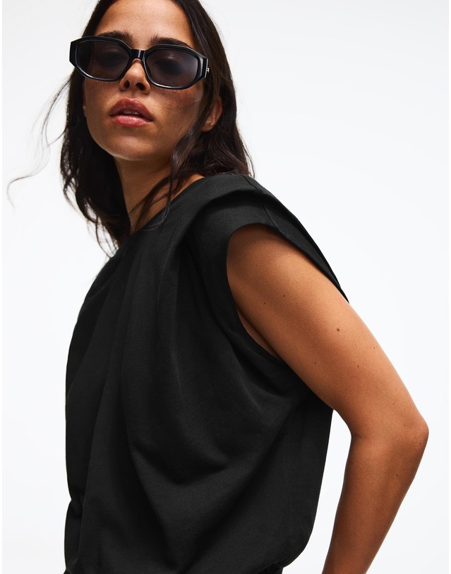 버쉬카 버쉬카 플리츠 오픈백 바디수트 2649/187 BLACK 블랙 착용컷