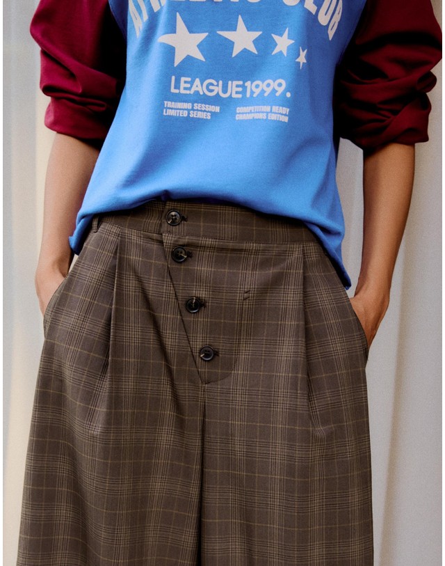 버쉬카 버쉬카 버튼 체크 큐롯 버뮤다 팬츠 2845/741 BROWN 브라운 착용컷
