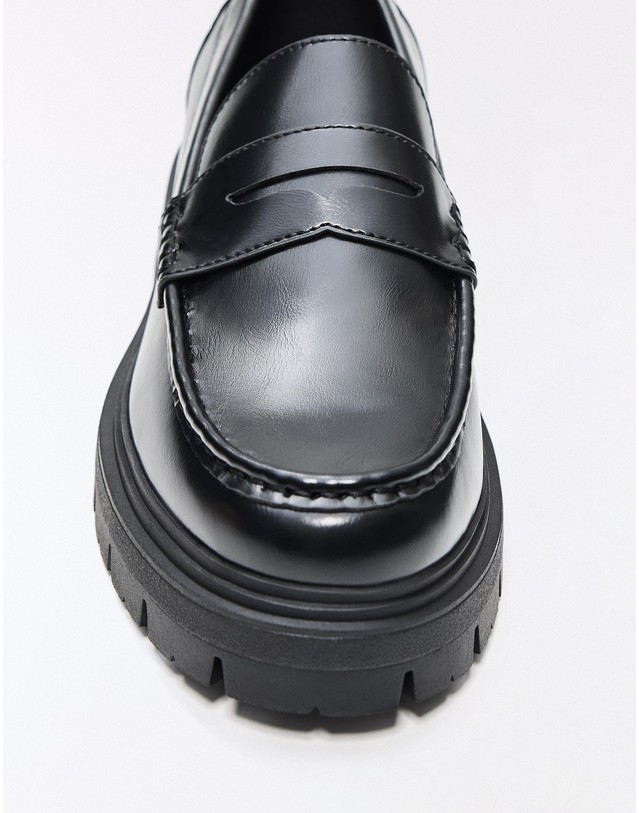 버쉬카 버쉬카 컴포트 청키 페니 로퍼 2604/864 BLACK 블랙 착용컷