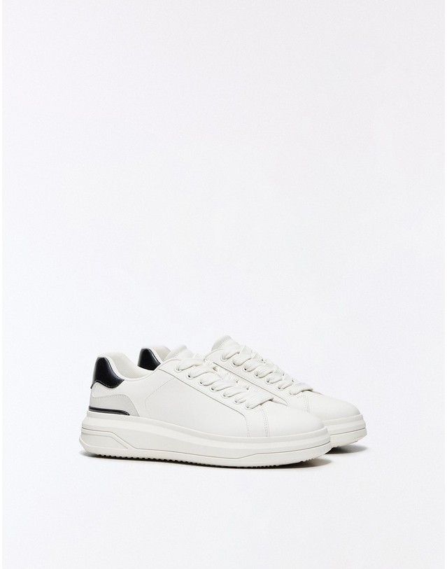 버쉬카 버쉬카 청키 로우탑 디테일 스니커즈 2412/864 WHITE 화이트 착용컷