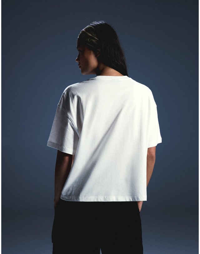 버쉬카 버쉬카 캣츠아이 그래픽 오버핏 반팔 티셔츠 3281/160 OFF WHITE 아이보리 착용컷