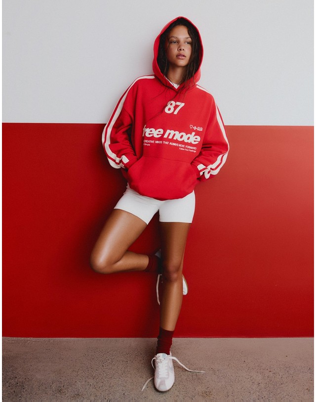버쉬카 버쉬카 프린트 후드 스웨트셔츠 2696/732 RED 레드 착용컷