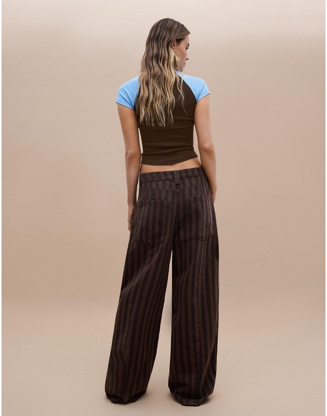 버쉬카 버쉬카 스트라이프 배럴 와이드 팬츠 2927/335 BROWN 초콜릿 착용컷