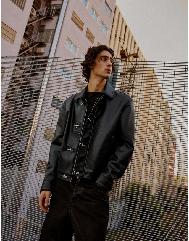 버쉬카 버쉬카 클라스프 레더 이펙트 자켓 3104/677 BLACK 블랙 착용컷