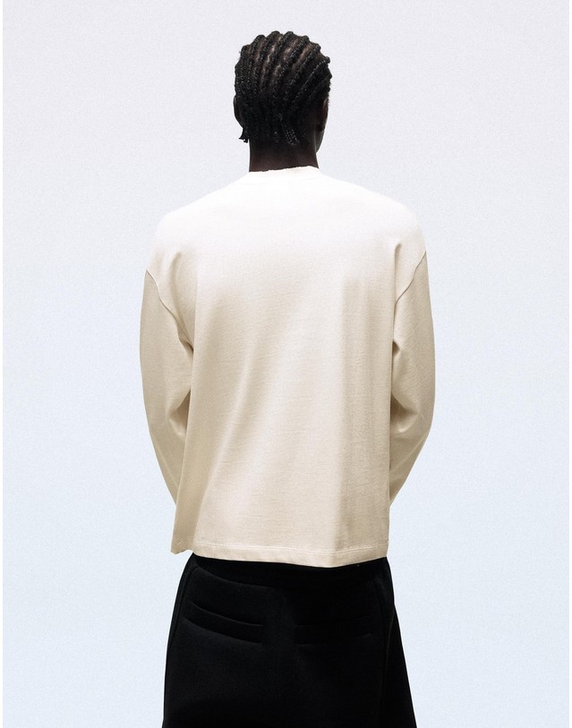 버쉬카 버쉬카 프린트 크루넥 긴팔 티셔츠 3247/120 OFF WHITE 아이보리 착용컷