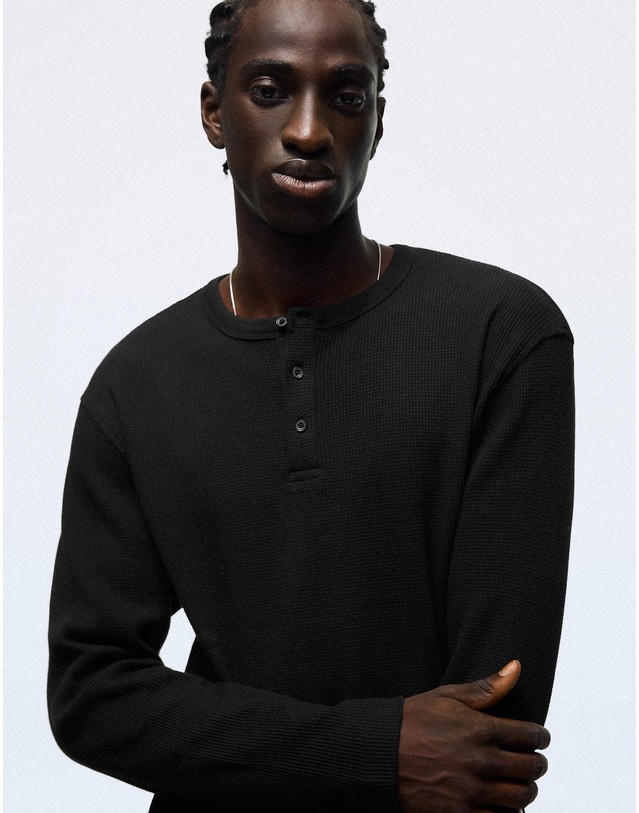 버쉬카 버쉬카 슬림핏 헨리넥 긴팔 티셔츠 3278/443 BLACK 블랙 착용컷