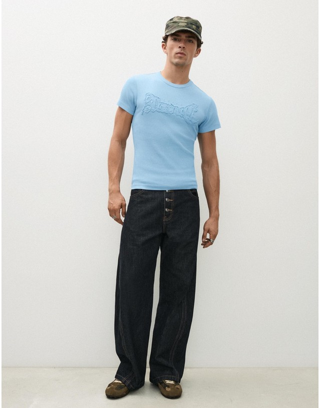 버쉬카 버쉬카 슬림핏 배지 크루넥 반팔 티셔츠 4314/777 BLUE 블루 착용컷