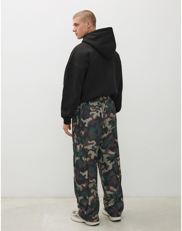 버쉬카 버쉬카 테크니컬 카모 배기 팬츠 2341/053 KHAKI 카키 착용컷