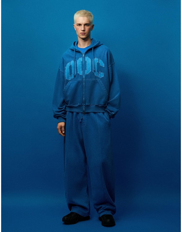 버쉬카 버쉬카 패치 후드 집업 스웨트셔츠 3843/498 BLUE 블루 착용컷