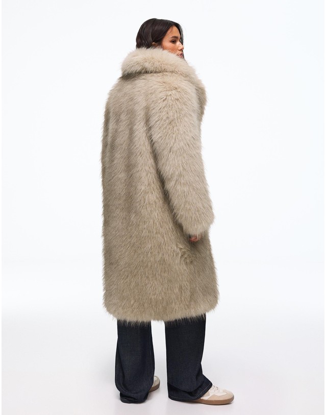 버쉬카 버쉬카 숄칼라 오버핏 롱 퍼 코트 3184/407 BEIGE 베이지 착용컷